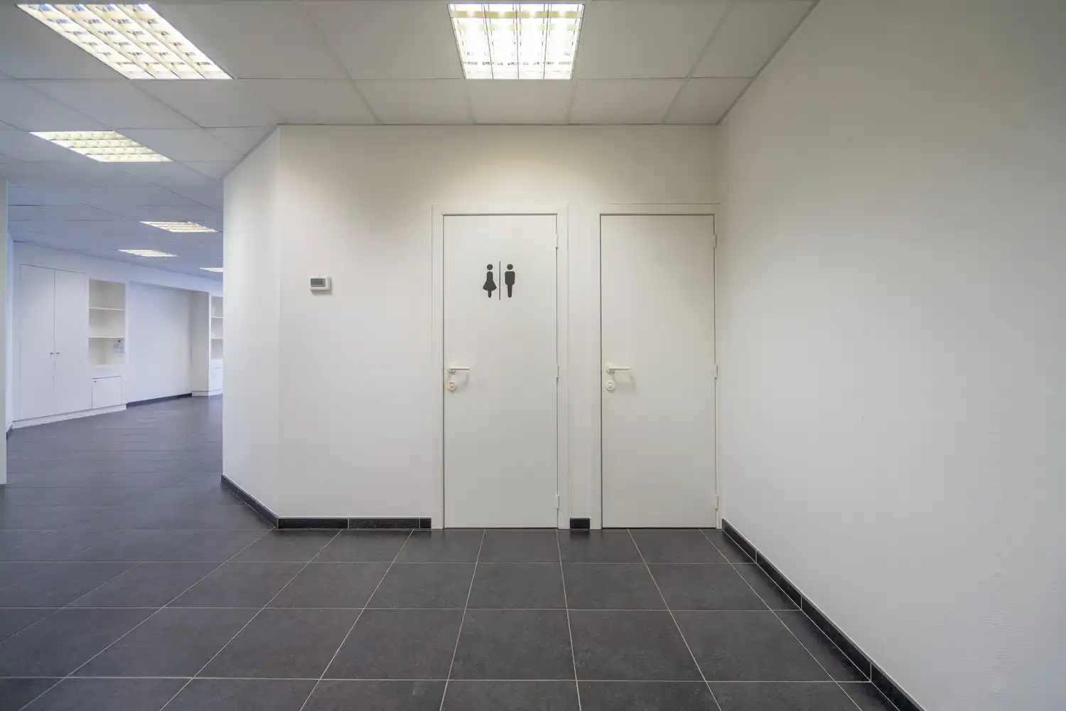 KANTOOR MET GARAGE foto 9