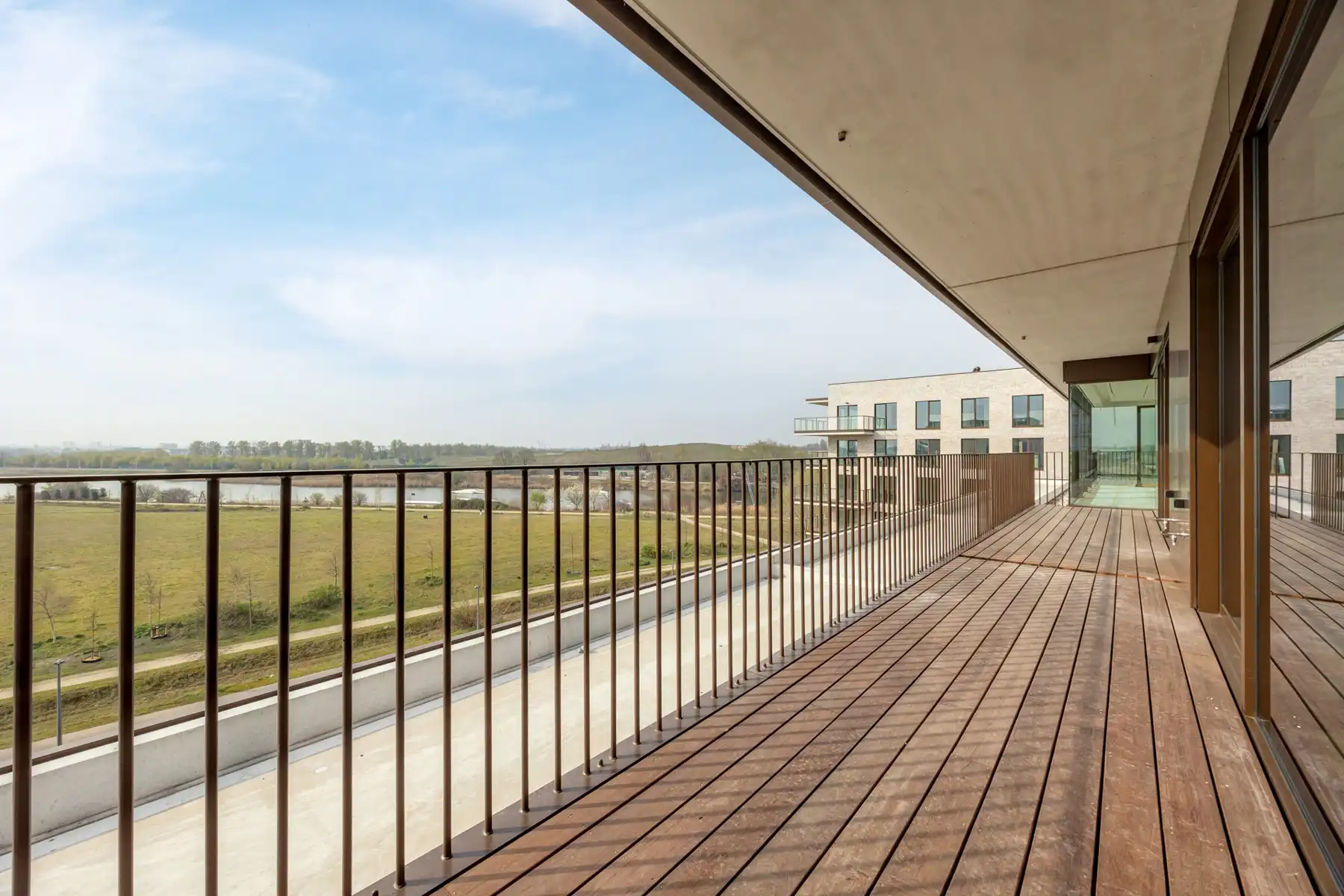 Riant nieuwbouw dakappartement met prachtig uitzicht  foto 2