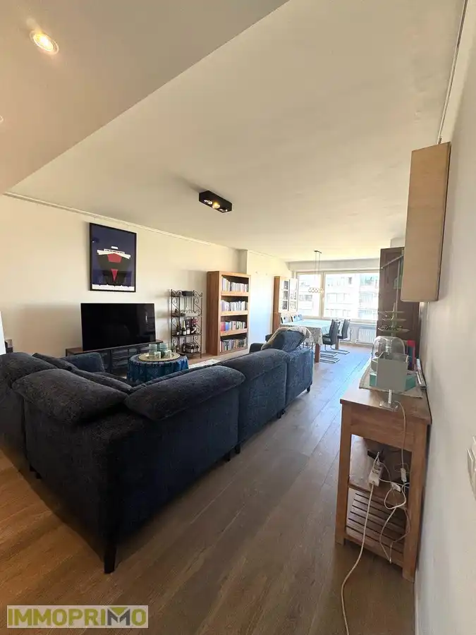 Zeer ruim en lichtrijk appartement te huur foto 10