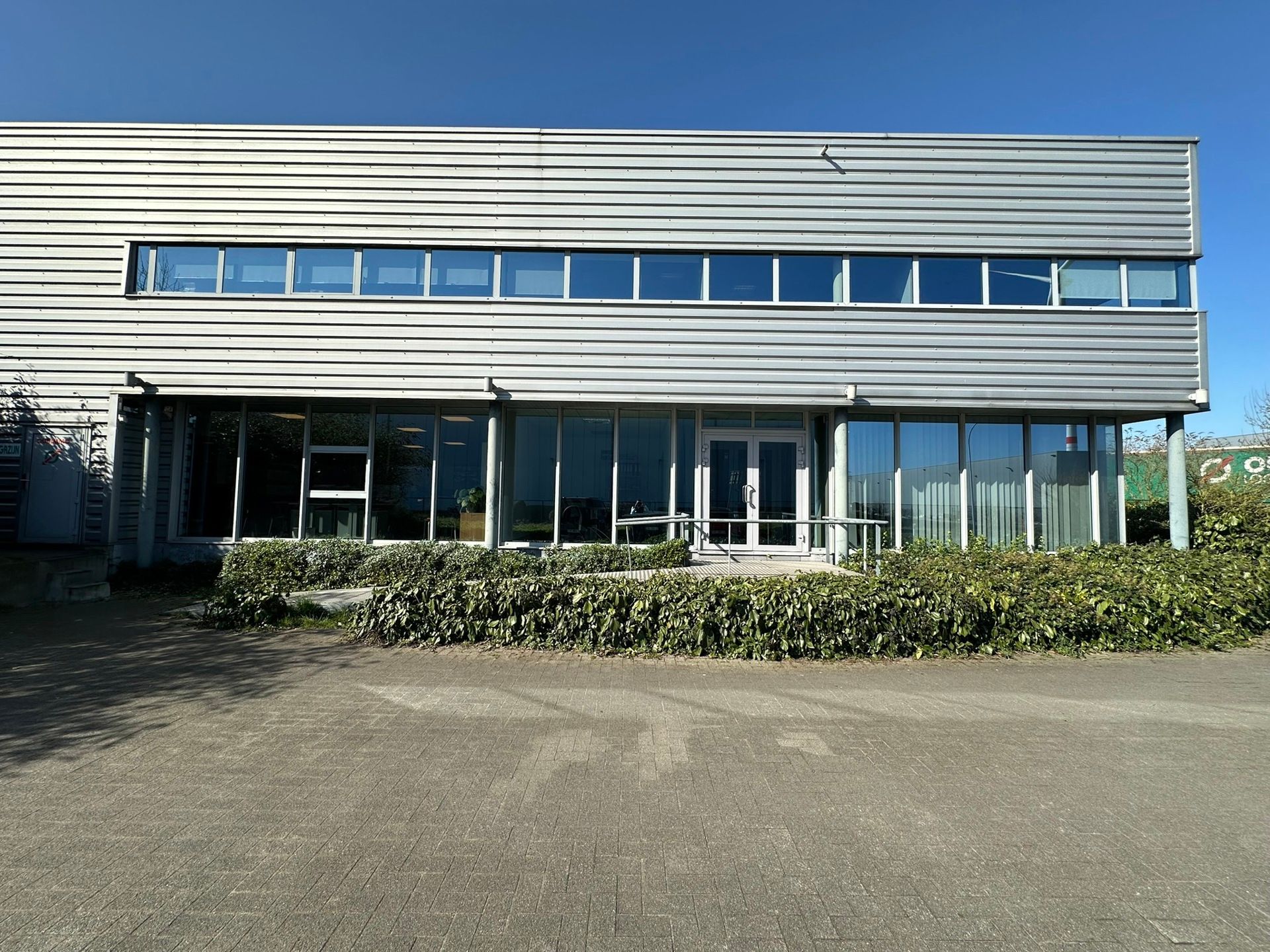 Representatief bedrijfsgebouw te koop in Puurs foto 3