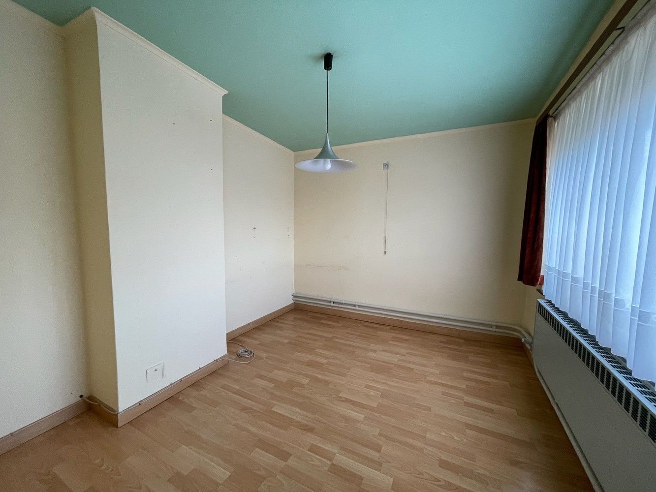 Genk, Gansenwijer 12. Ruime woning met 4 slaapkamers, bureau, veranda, garage, tuinhuis en grote tuin op een perceel van 27a 08ca. foto 15