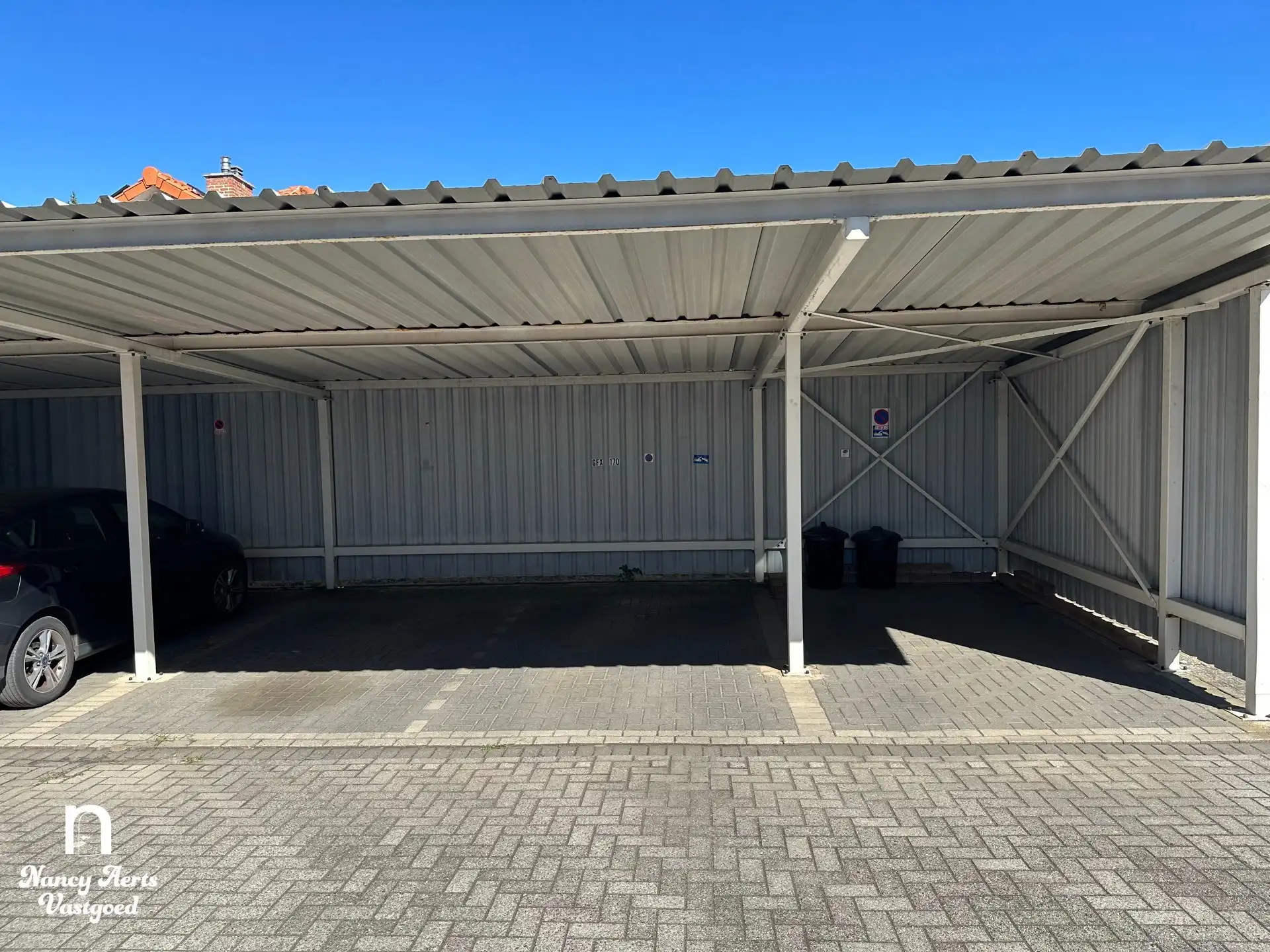 2-slaapkamerappartement met terras en carport in Beringen foto 20