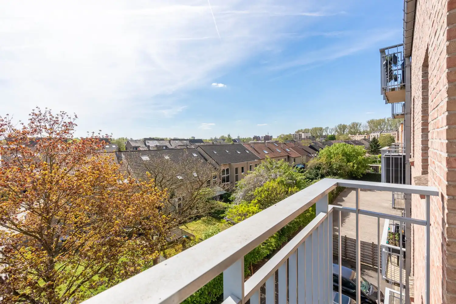 Goed gelegen hoekappartement met 2 ruime slaapkamers, een terras en een garagebox met parking ervoor te Kessel-Lo! foto 15