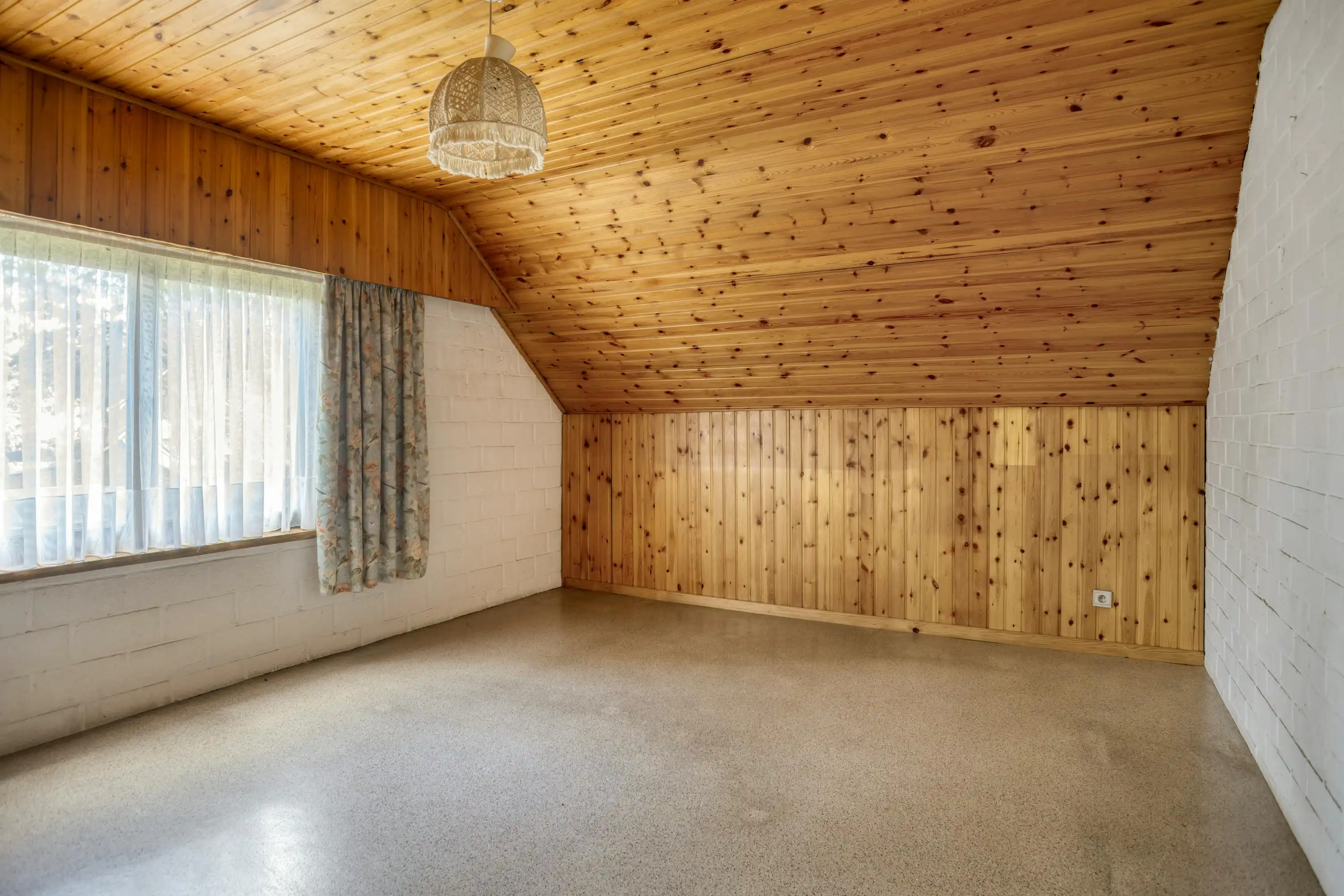 Goed gelegen huis te koop in Lichtaart foto 18