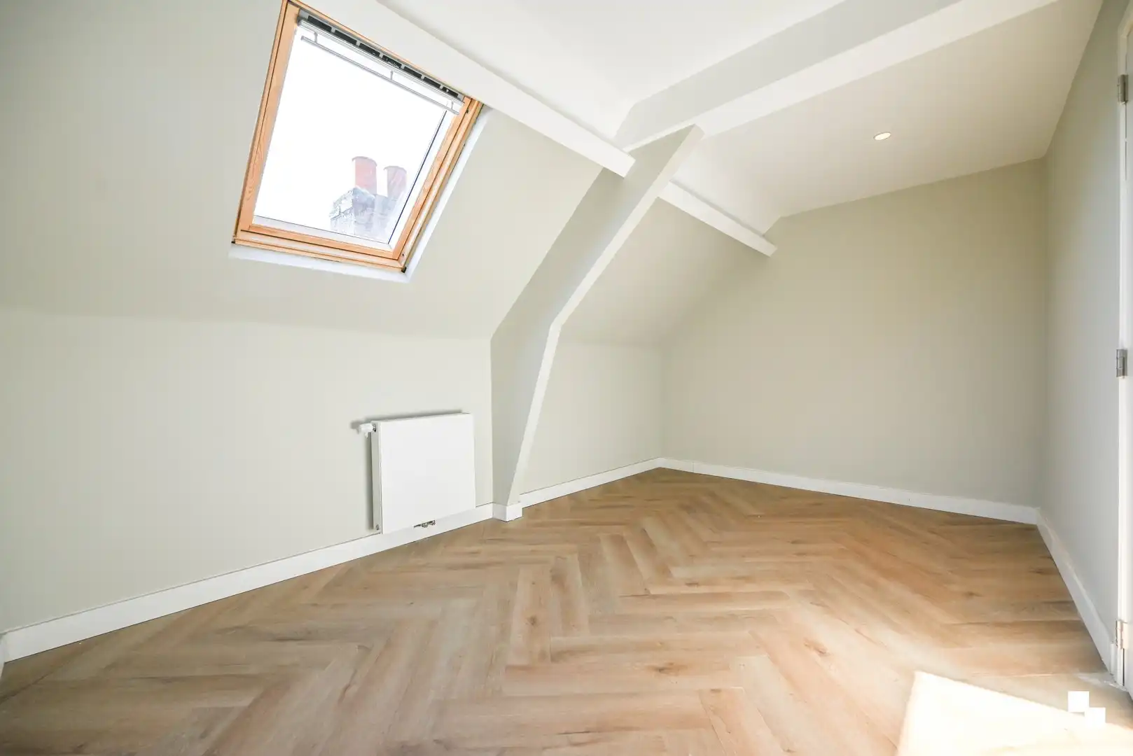 Gerenoveerde halfopen bebouwing in Waregem foto 20