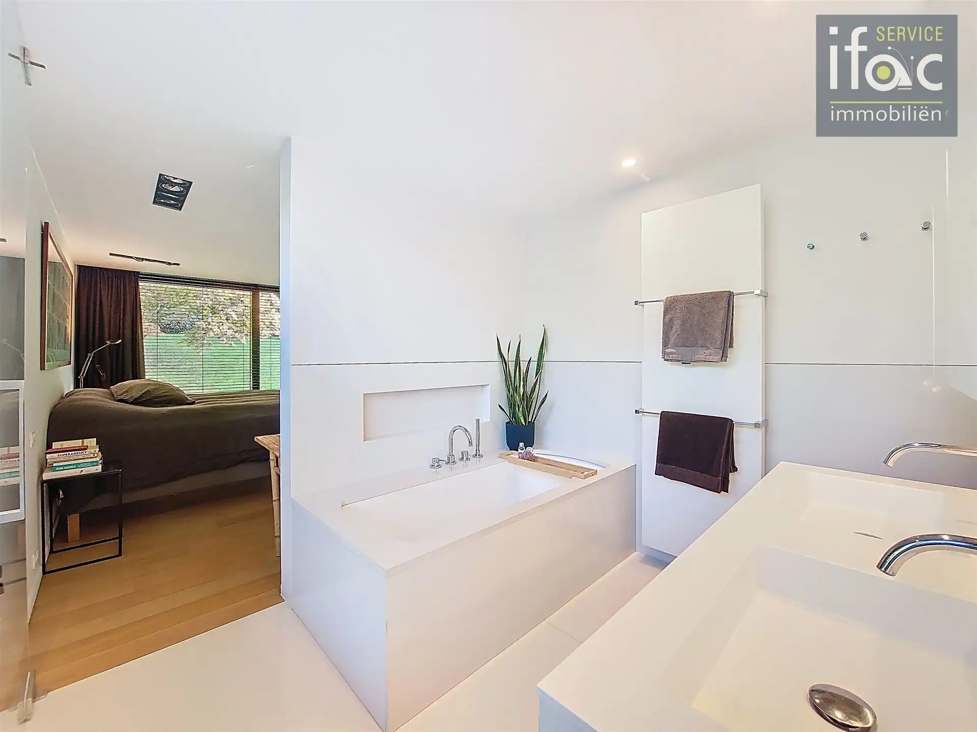 Exclusieve postmodernistische luxevilla grenzend aan bos foto 22