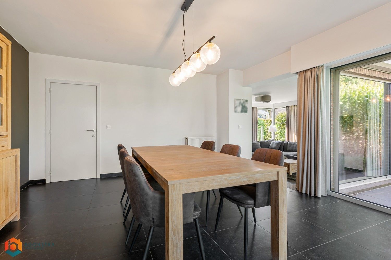 Stijlvolle villa met prachtige tuin, 3 slaapkamers en mogelijkheid tot vrij beroep foto 6