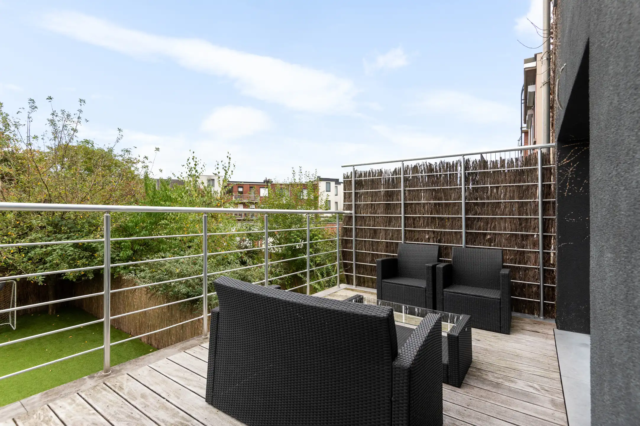 Instapklare luxewoning (235 m²!) met garage en zonnige tuin foto 9