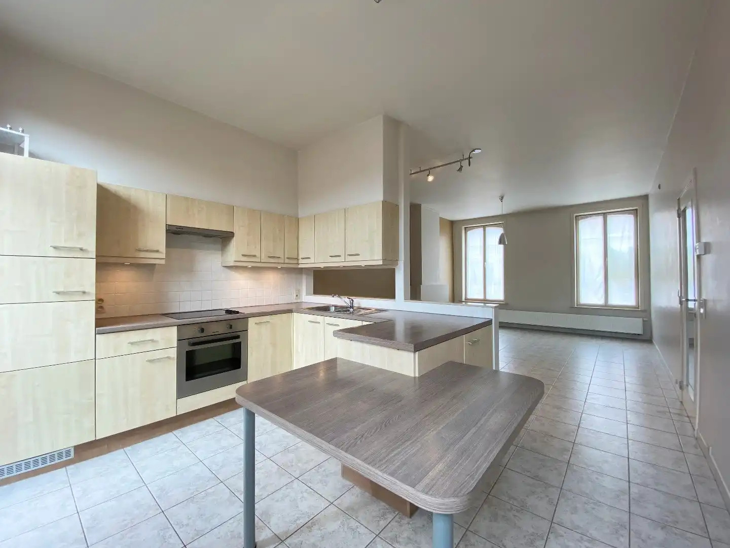 INSTAPKLAAR 1 SLPK APPARTEMENT OP TOPLOCATIE MET TERRAS  foto 3