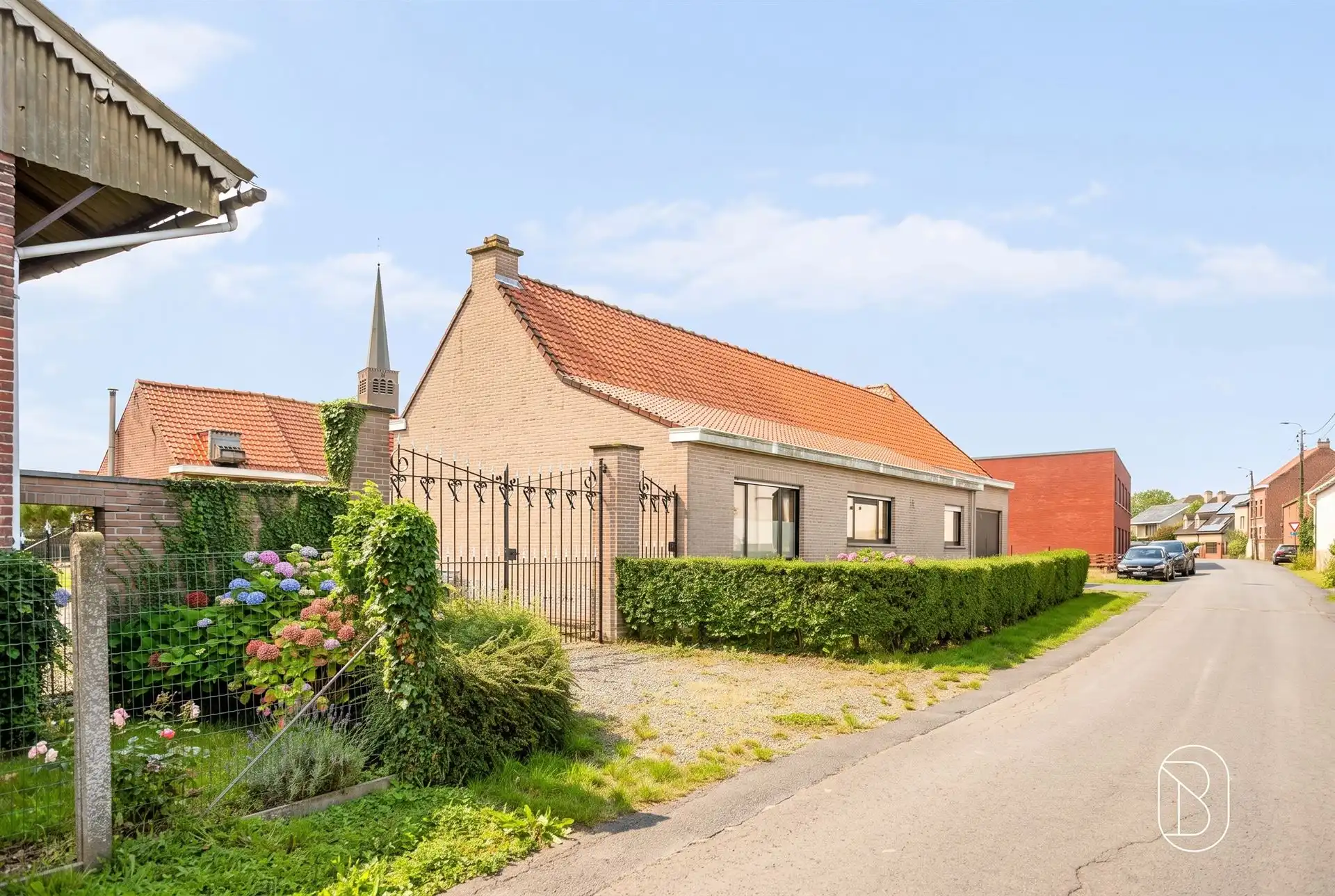 Op te frissen vierkantshoeve op 2.810 m² te Ronse foto 4