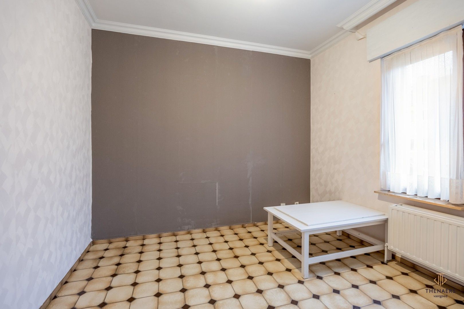 Zeer ruime woning met zes slaapkamers en loods van 400m2 foto 13