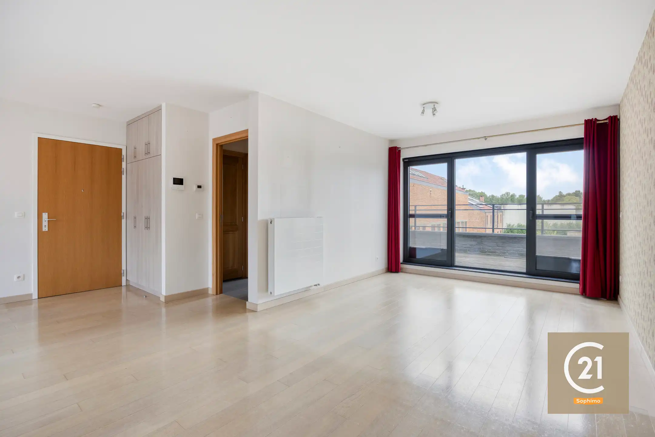 Zeer ruim appartement met 2 slaapkamers & prachtig terras foto 6