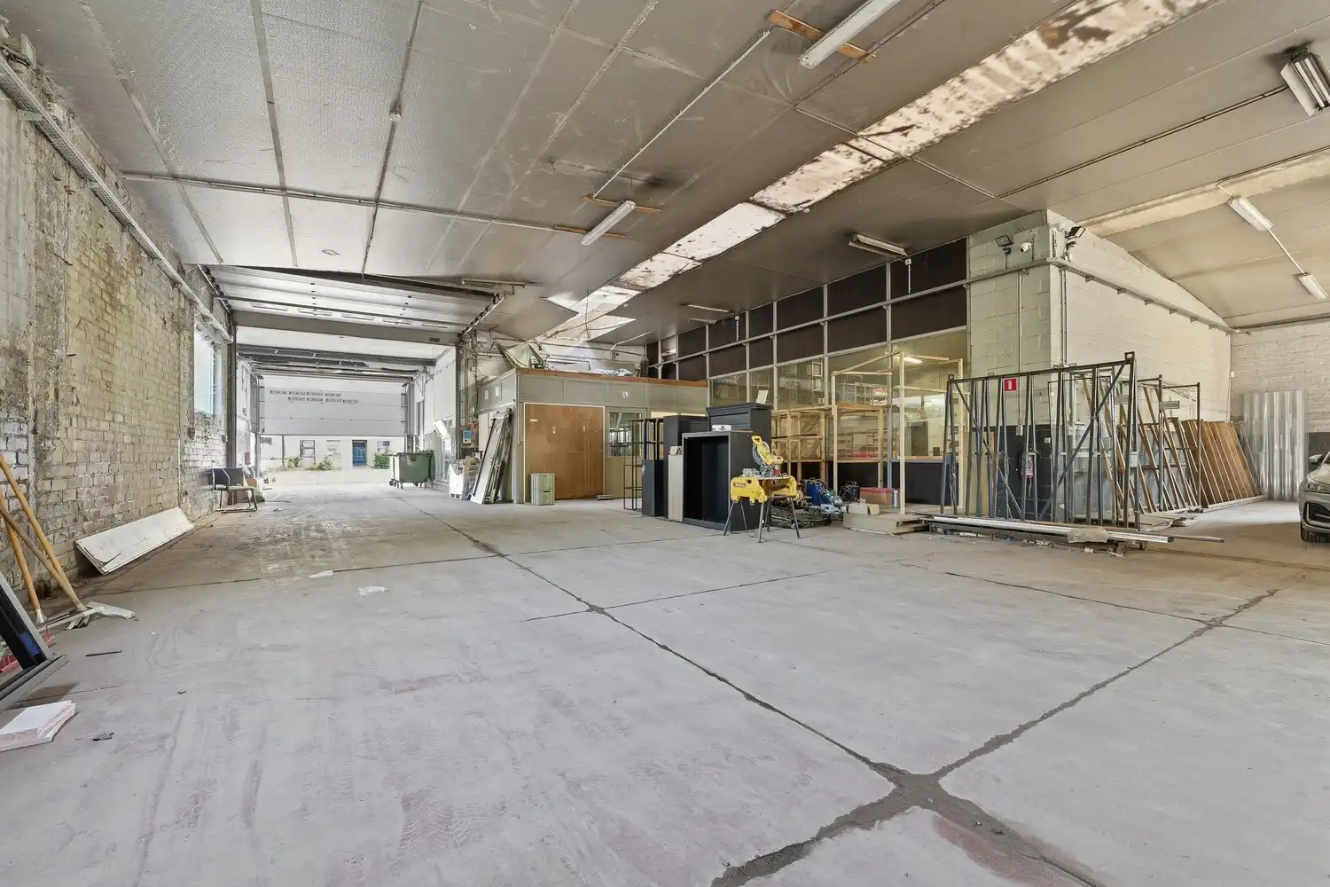 Multifunctioneel gebouw met woonst foto 21