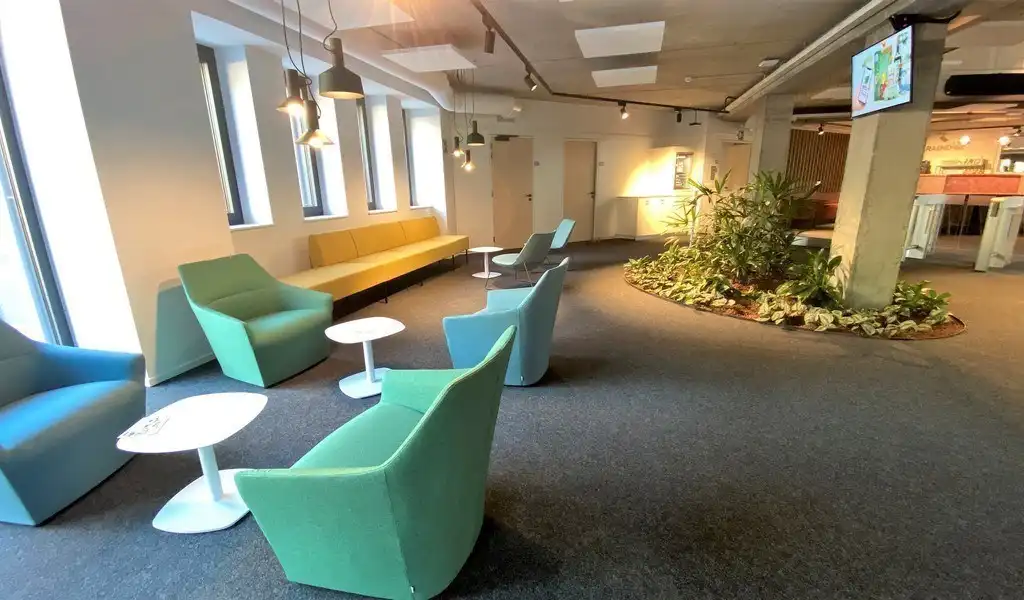 Vernieuwde kantoren te huur op toplocatie in Zwijnaarde foto 19