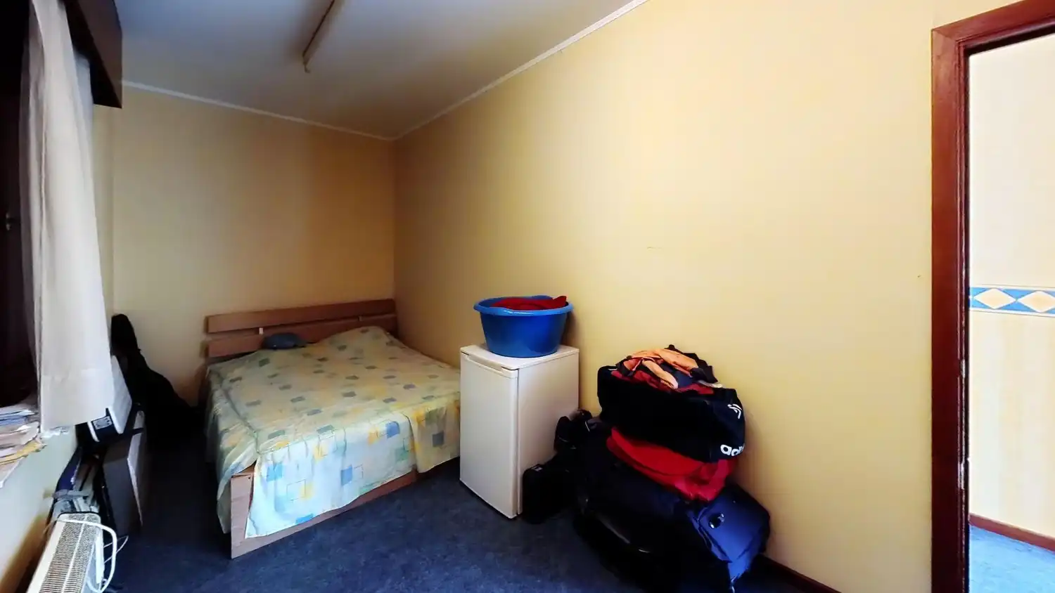 Handelspand met zeer ruim appartement in het centrum Brakel! foto 16