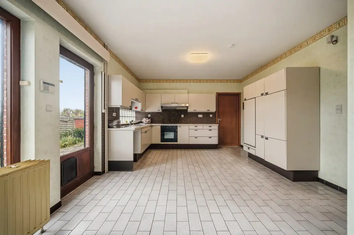 Ruime halfopen bel-étagewoning met prachtig uitzicht foto 3