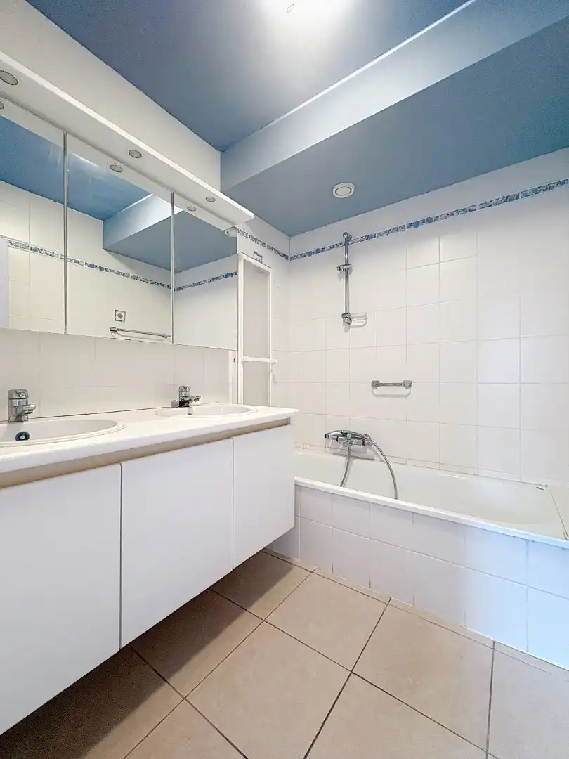 Appartement te huur met 2 slaapkamers inclusief garage foto 9