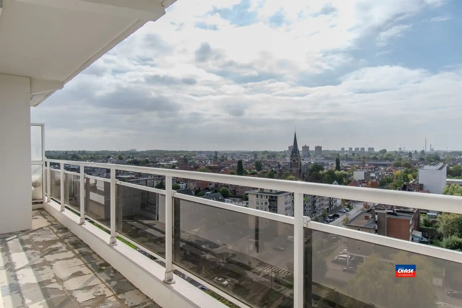 Appartement met 1 slpk en terras met knap uitzicht foto 4