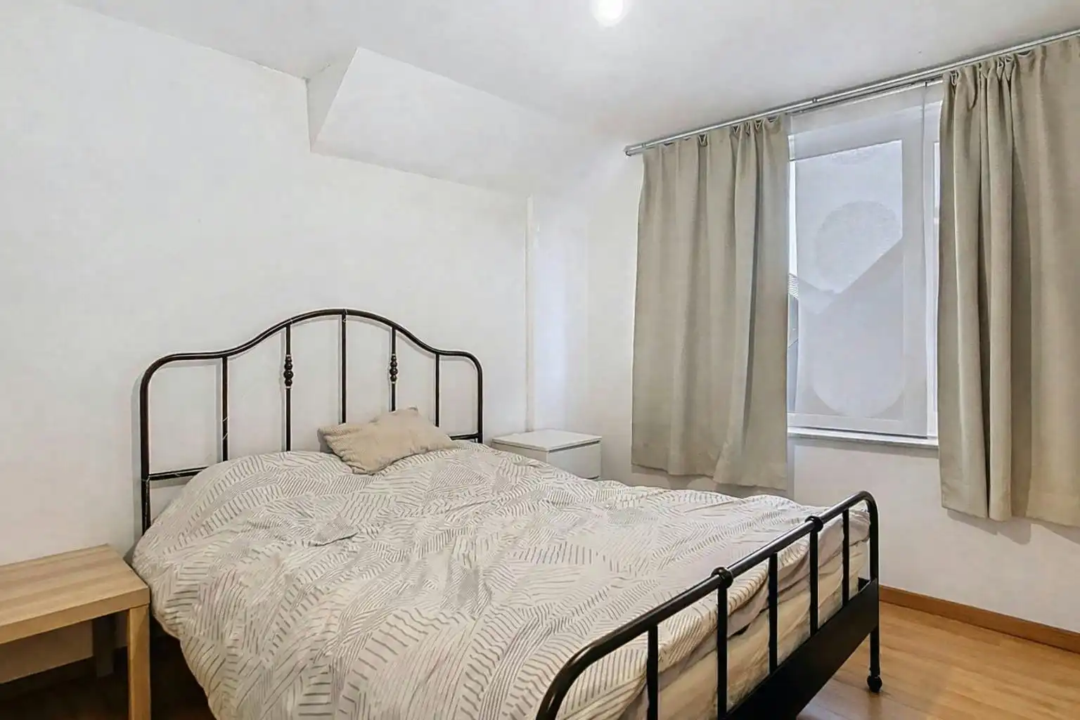 Instapklaar duplex appartement te koop in Kruibeke foto 13