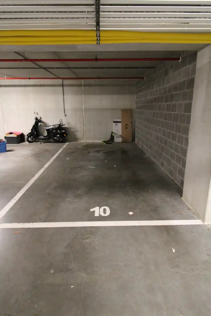 Prachtig appartement gelegen op de 1ste V met ondergrondse autostaanplaats en 2 fietsenstallingen.  foto 18