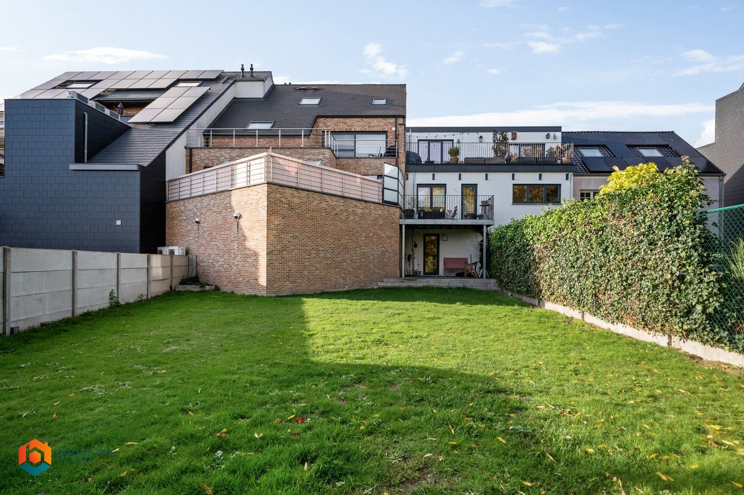 Handelszaak met tuin foto 10