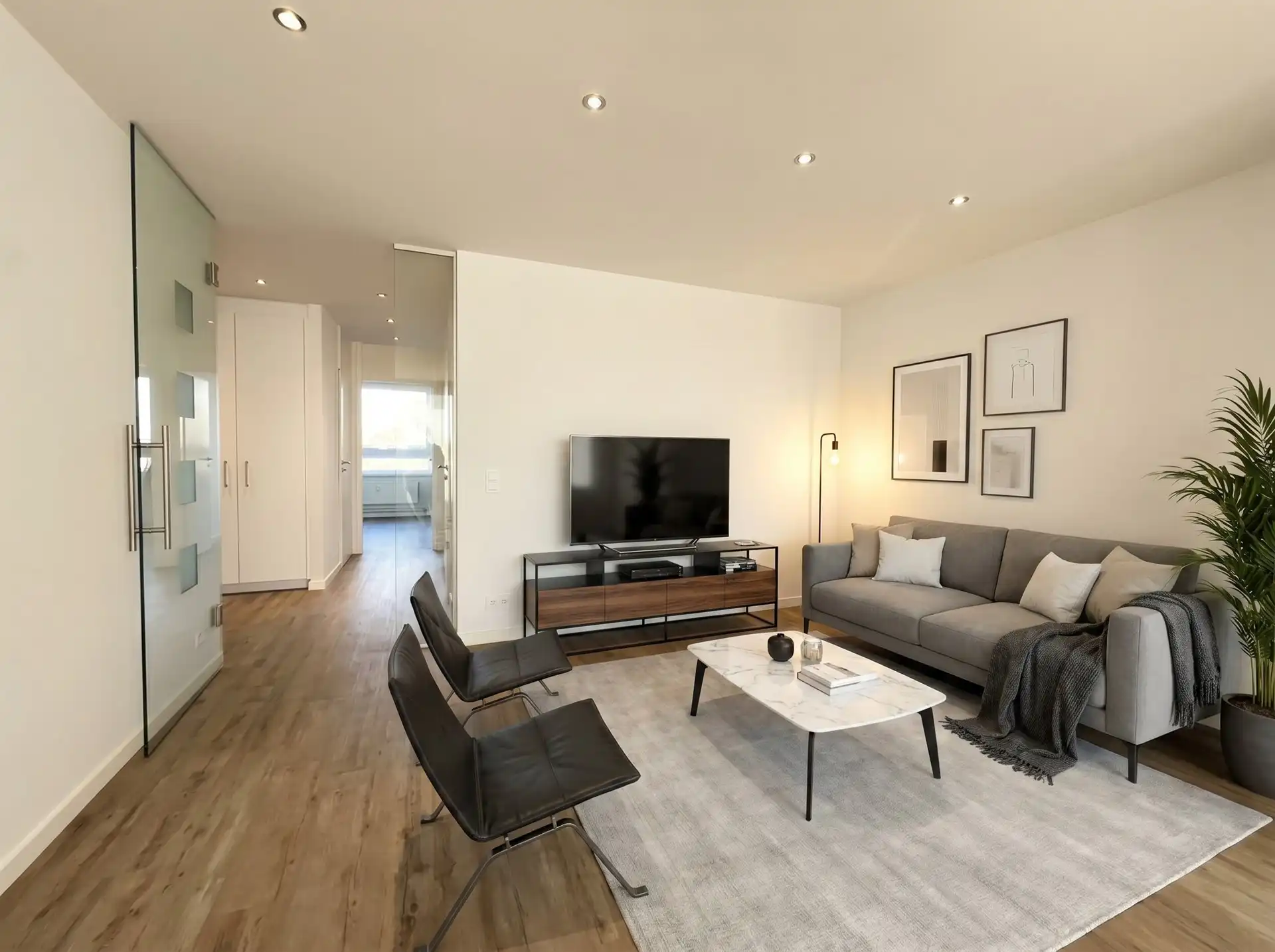 Gerenoveerd appartement met zuid terras en autostaanplaats  foto 2