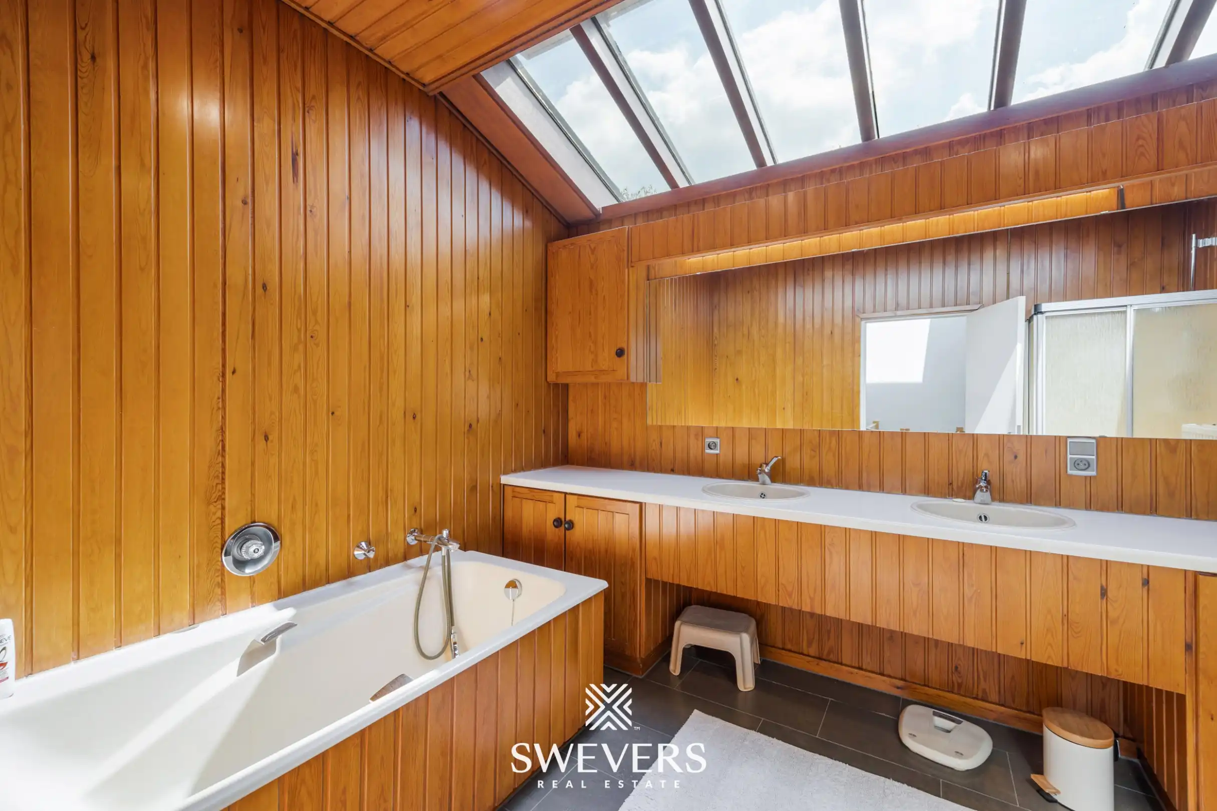 Ruime open bebouwing met praktijkruimte op perceel van 37a 75ca in Beringen foto 22