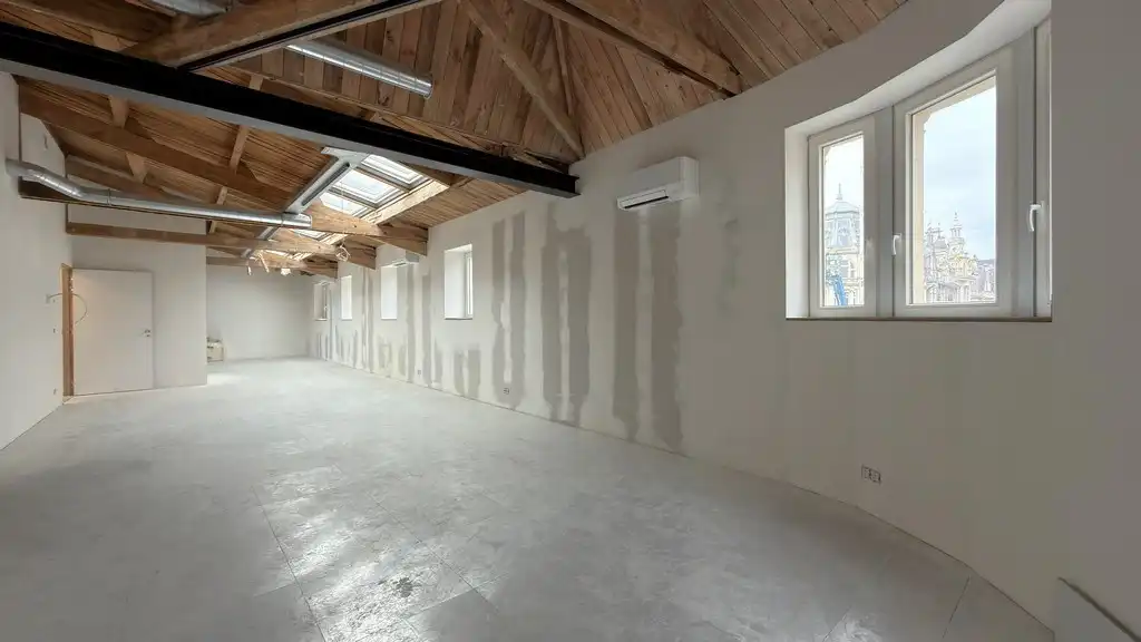 Kantoor te huur in gerenoveerd hoekpand met topligging op Meir Antwerpen foto 2