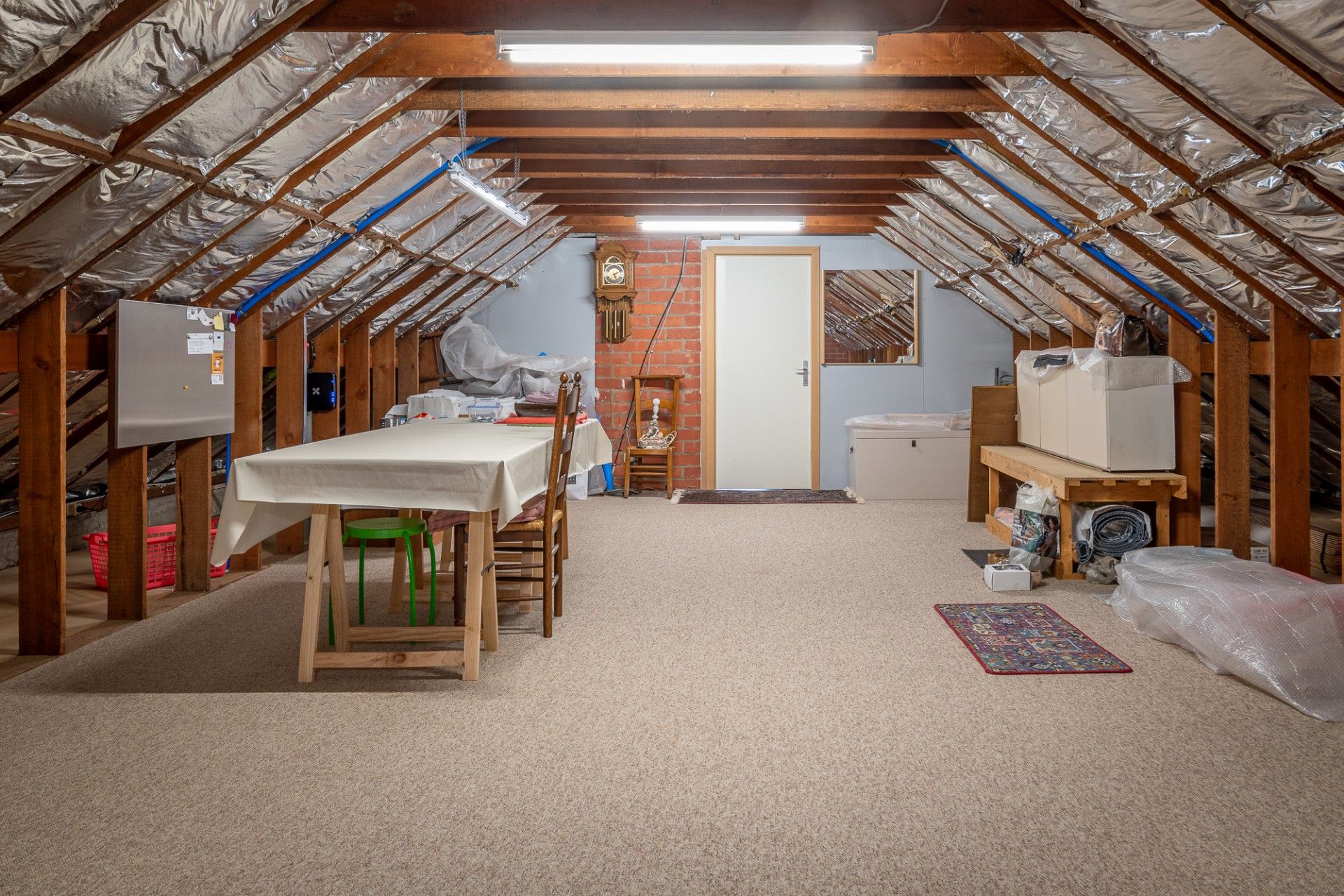 Rustig gelegen, ruime woning met magazijn foto 20
