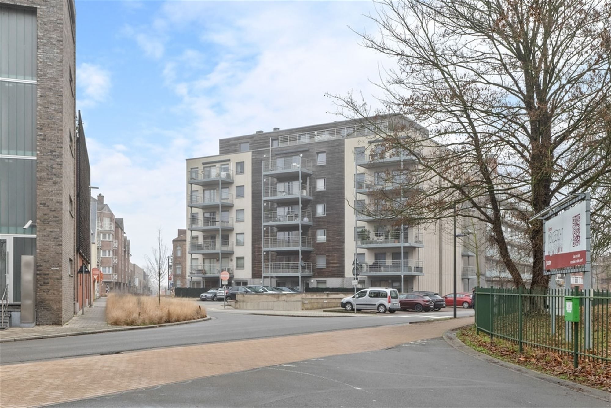 VERHUURD 1 SLK APPARTEMENT MET STAANPLAATS VLAKBIJ HET CENTRUM VAN SINT-TRUIDEN foto 3