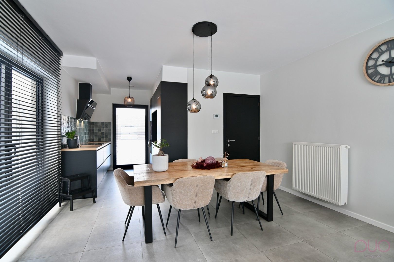 Instapklare halfopen bebouwing uit 2020 in Tongerse stadsrand. foto 5