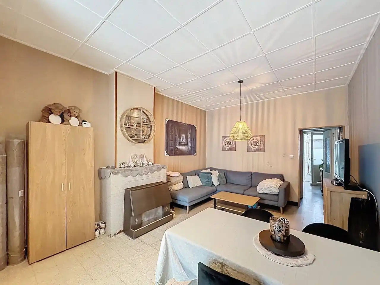 Charmante rijwoning met grote tuin en garage inhuis foto 3