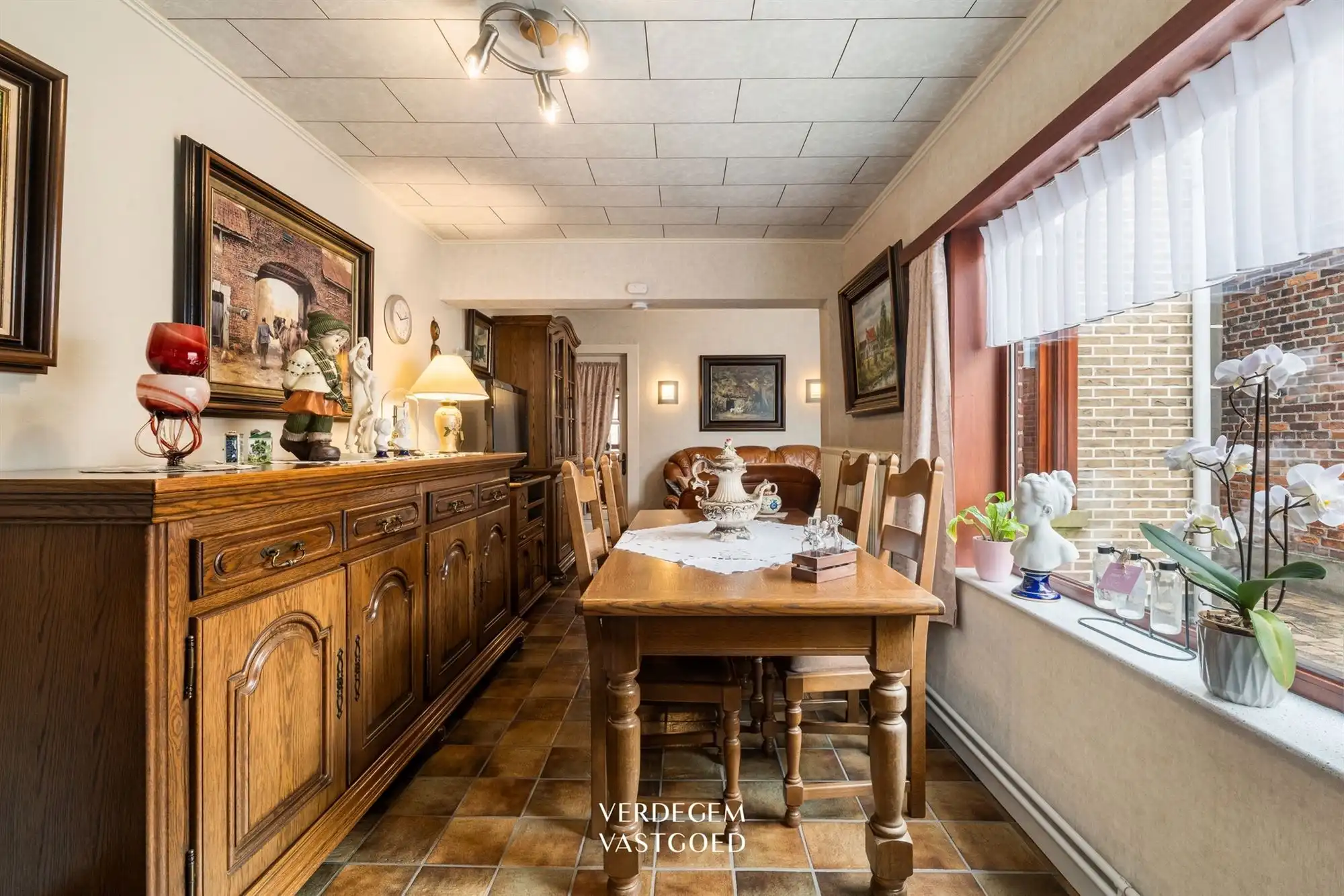 Charmant en centraal wonen, 3 slaapkamers, oprit en fijne tuin foto 9