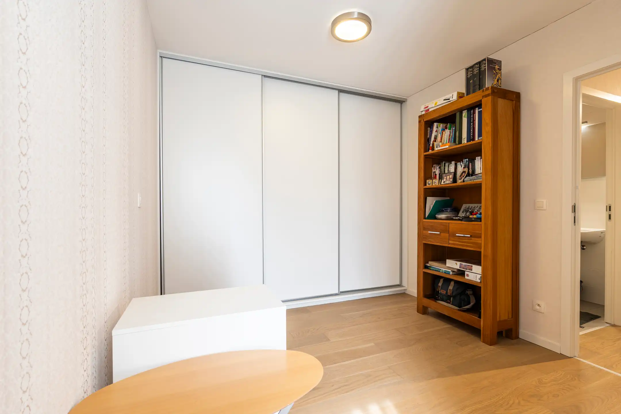 Appartement met 2 slpk en 2 x parking  in centrum Poppel. foto 8