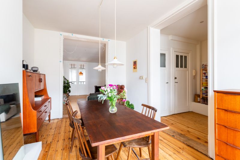 Karaktervol, lumineus 2 slpk. appartement, authenticiteit en top locatie! foto 8