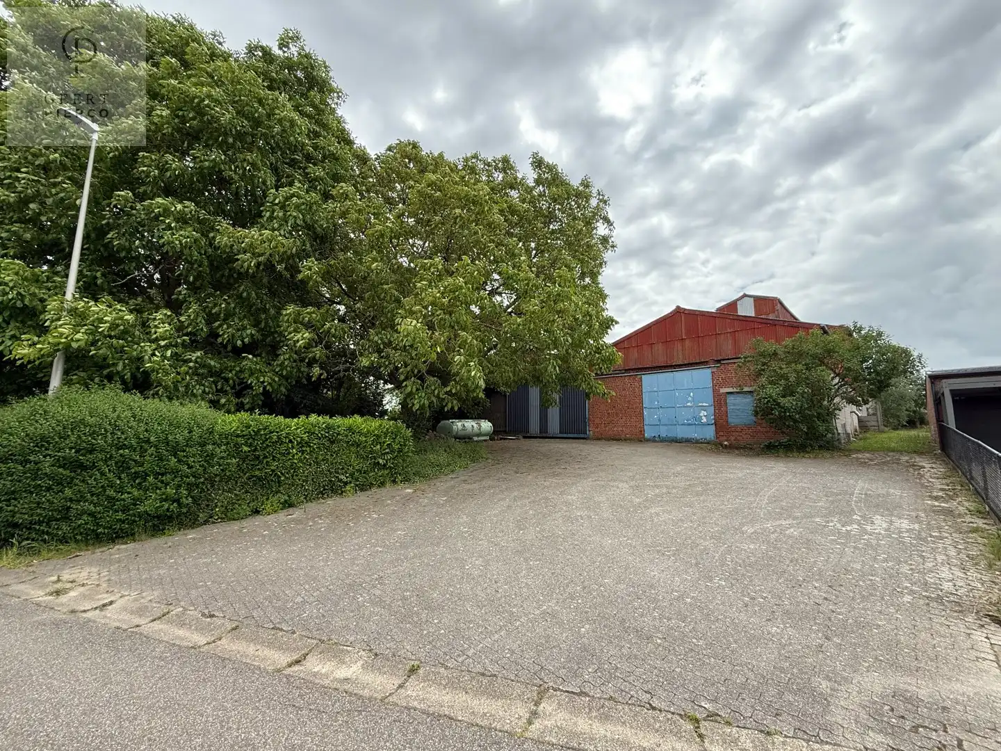 projectgrond met loods met kans op te splitsen in 2 bouwpercelen foto 2