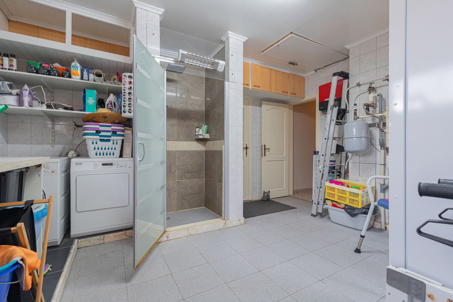 Rustig gelegen bungalow met 3 slaapkamers! foto 12