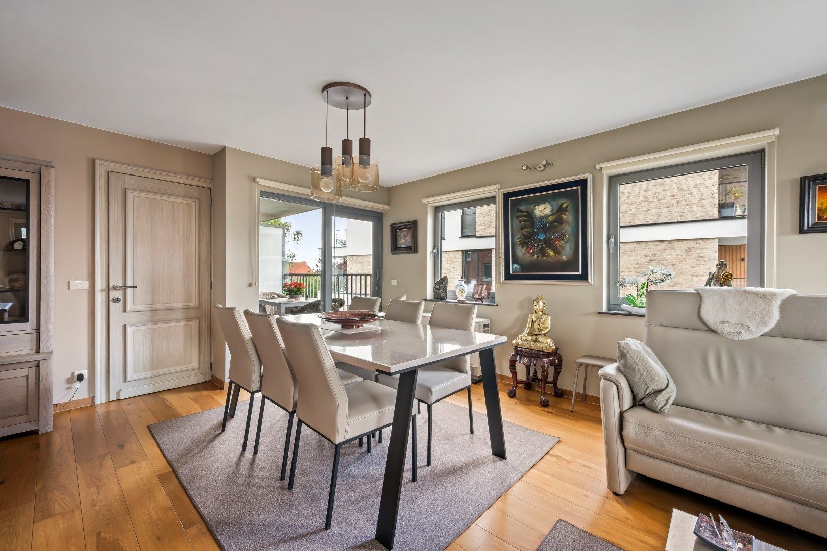 Prachtig appartement met 2 slaapkamers en 2 terrassen. foto 6