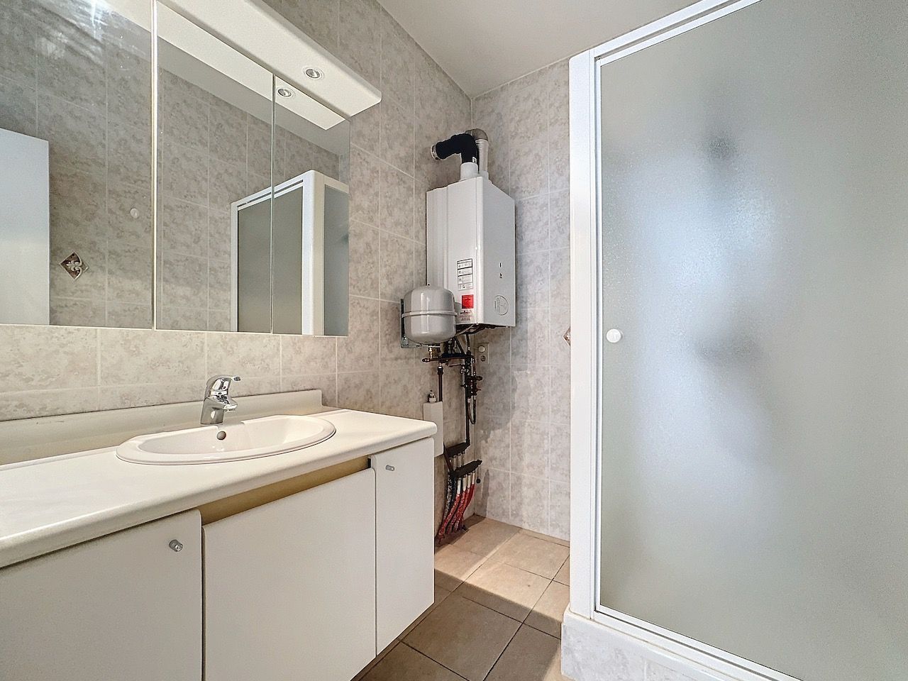 Gezellig gelijkvloers appartement op wandelafstand van de Graaf d'Ursellaan & de Zeedijk foto 14