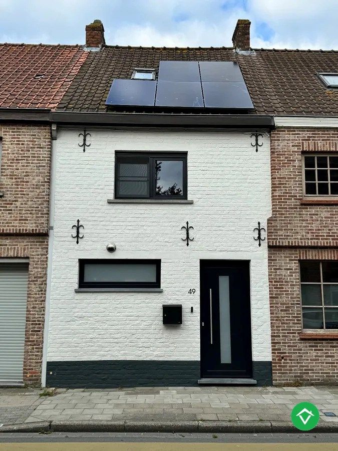 Instapklare woning met 2 slaapkamers en tuin te Eernegem foto 2
