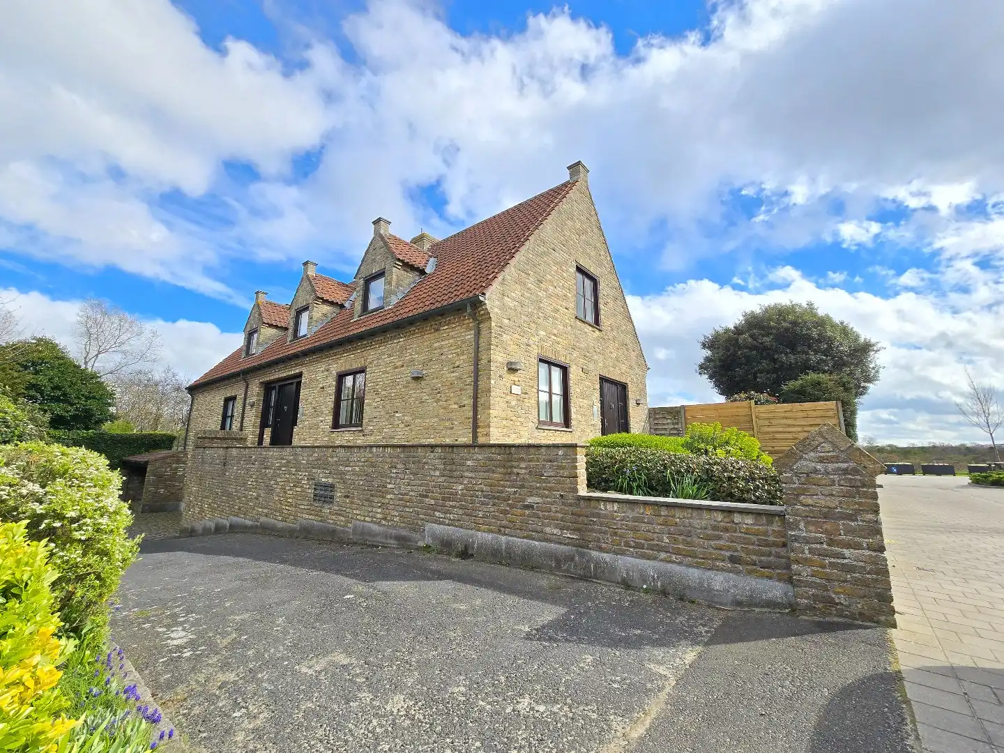 Villa 4 slpk's grenzend aan het natuurgebied te De Panne foto 3