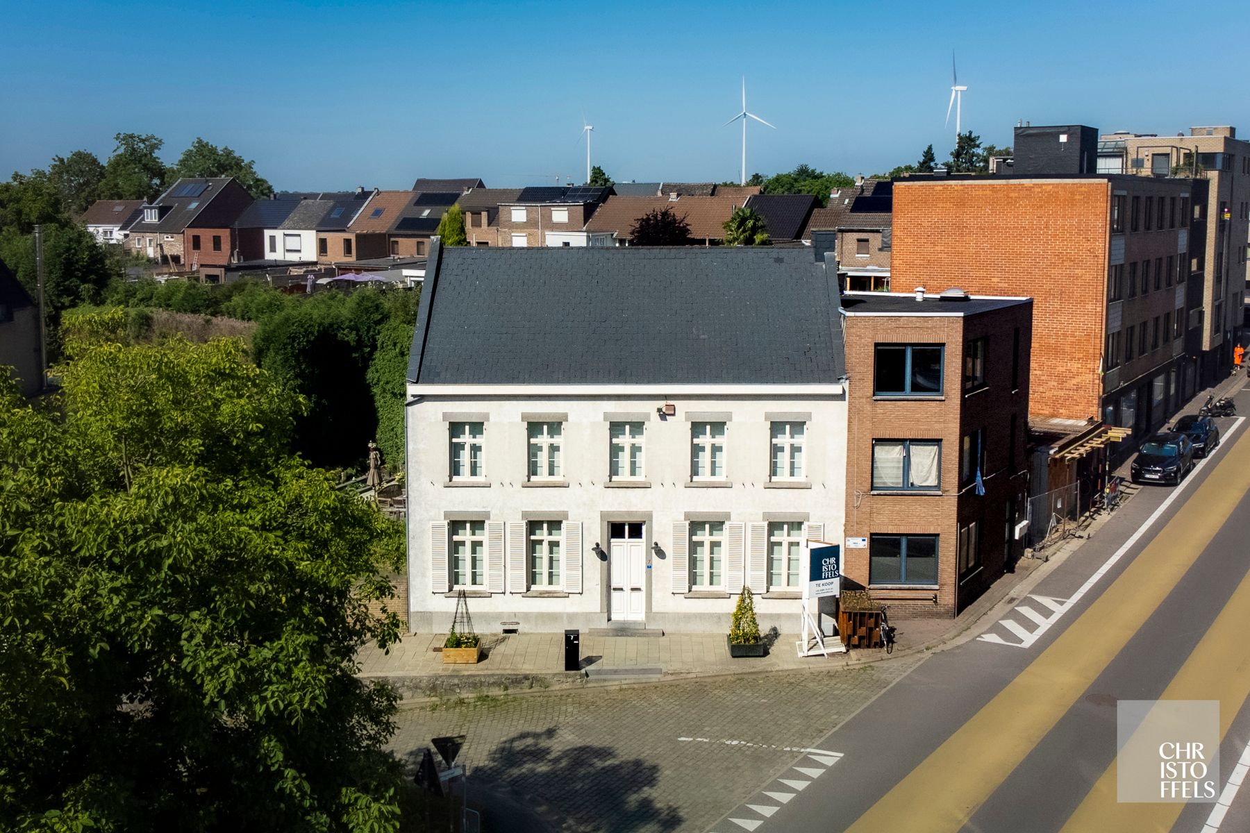 Gerenoveerd neoclassicistisch herenhuis mét stadstuin op de Nederlandse grens! foto 2