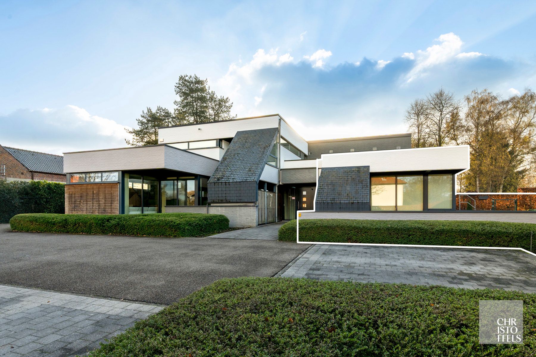 Duplex appartement (123 m²) met ruim terras in Zutendaal! foto {{pictureIndex}}