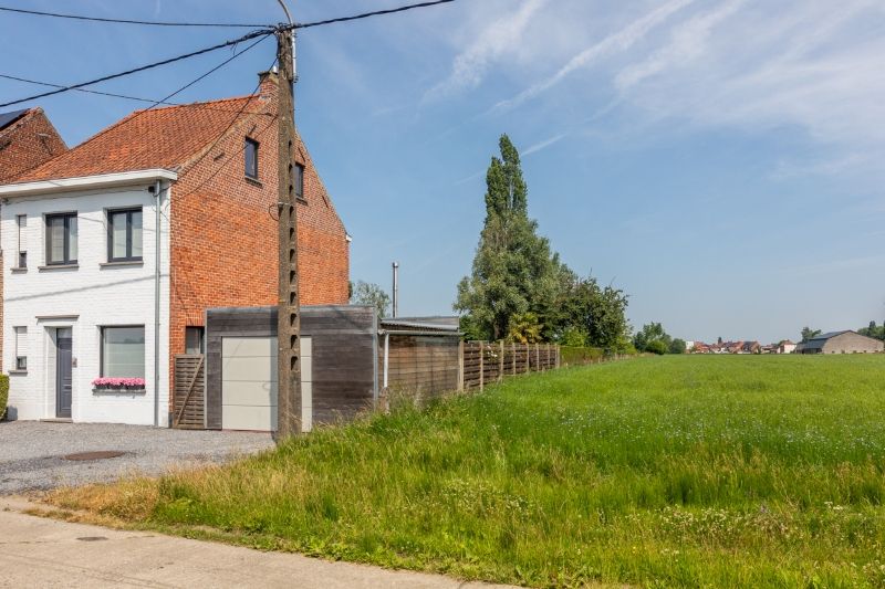 Landelijk gelegen, halfopen woning met 3 slaapkamers, tuin en garage (elektriciteit goedgekeurd). foto 21
