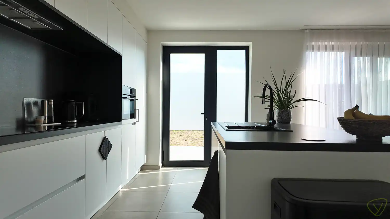 Halfopen prachtig afgewerkte woning vlakbij het centrum van Eeklo foto 8
