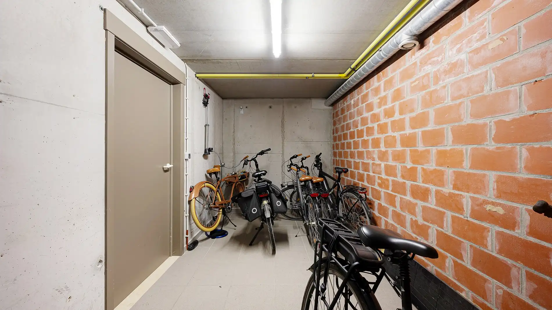 Appartement met 2 slpks. te koop in centrum Knokke foto 18