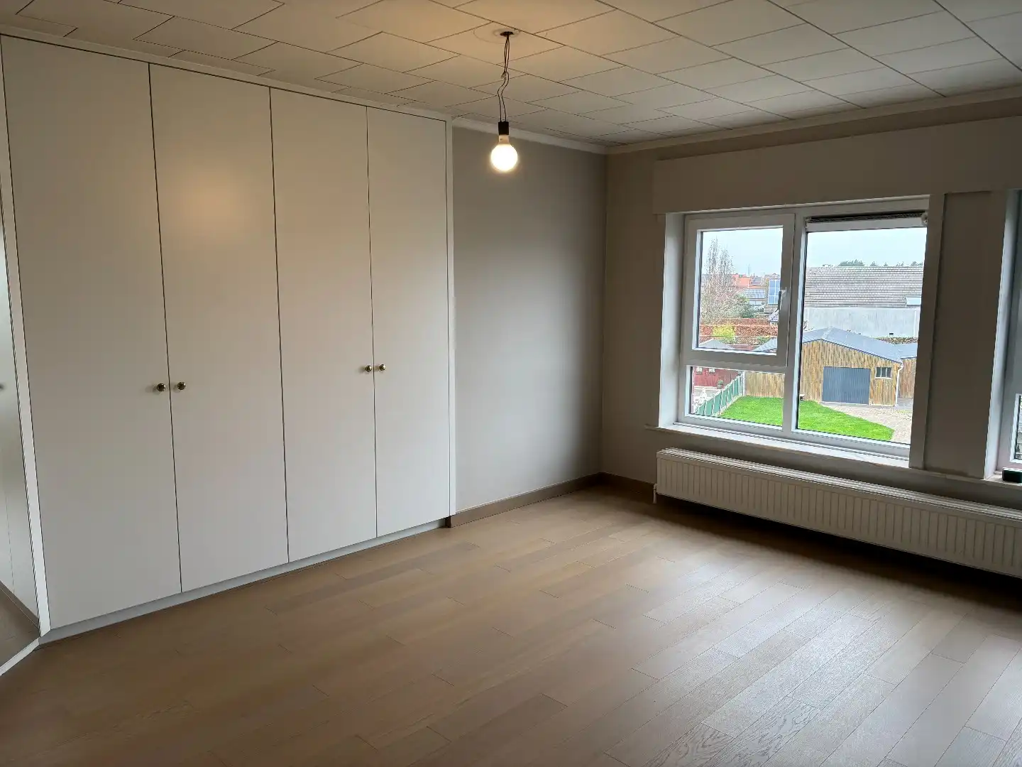 Mooi gerenoveerde woning met 3 slaapkamers, grote garage en tuin! foto 9