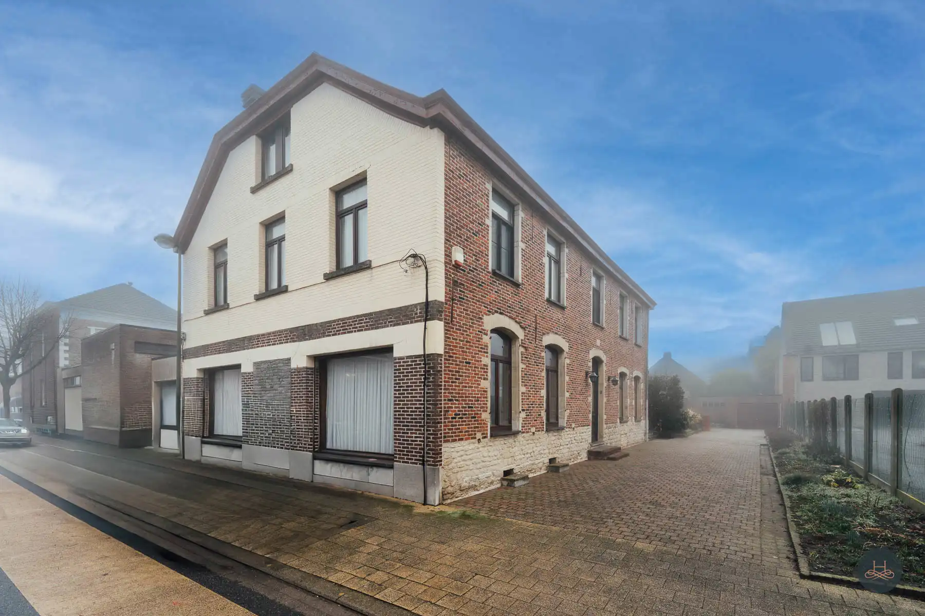 Prachtige authentieke en ruime villa met enorm potentieel foto 25