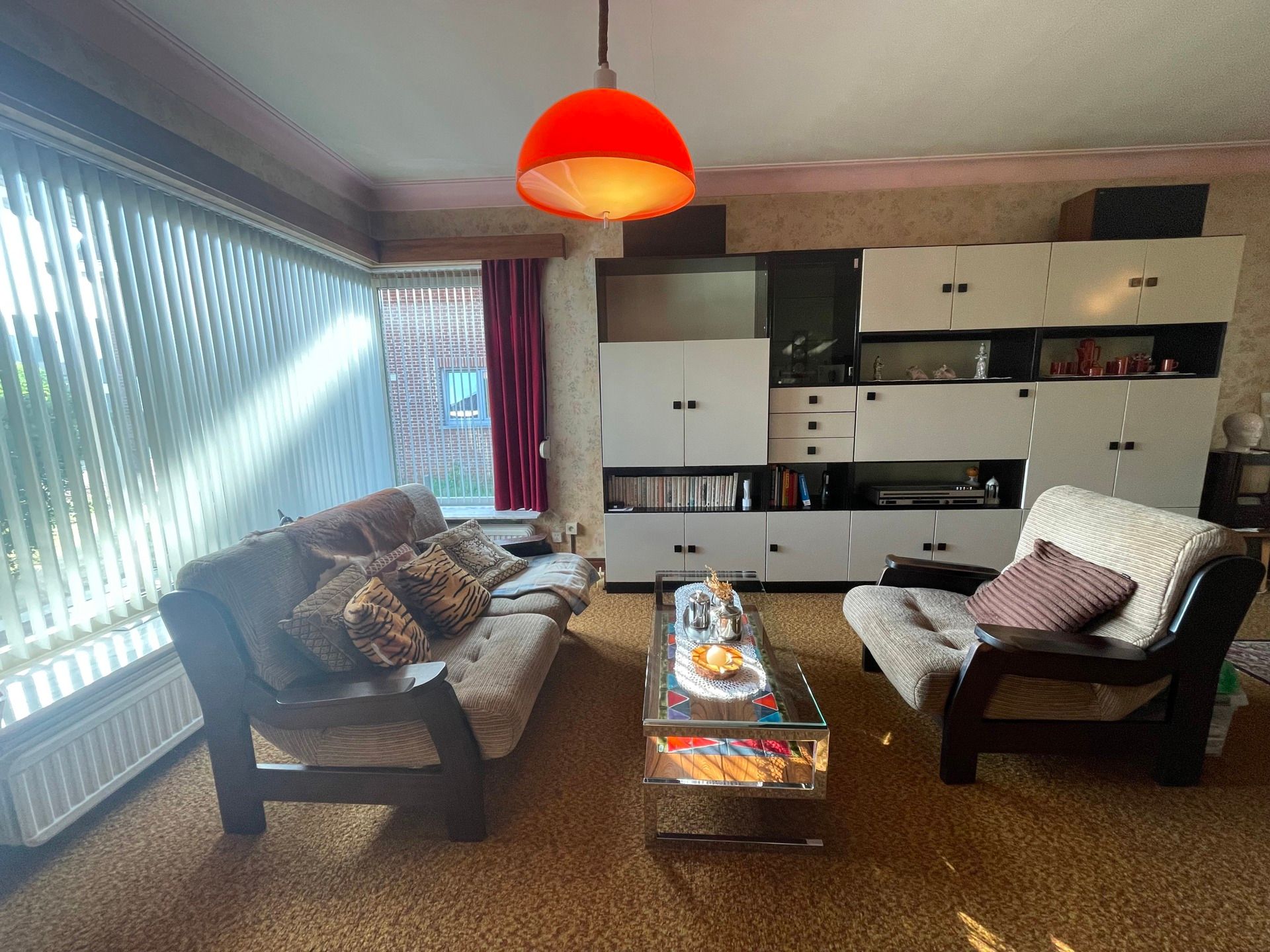 Te renoveren woning met veel potentieel foto 6