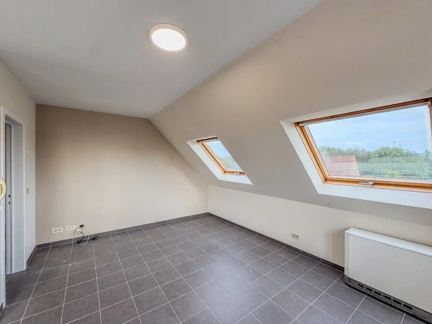 Ruim appartement met 2 slaapkamers en ruime garage. foto 17